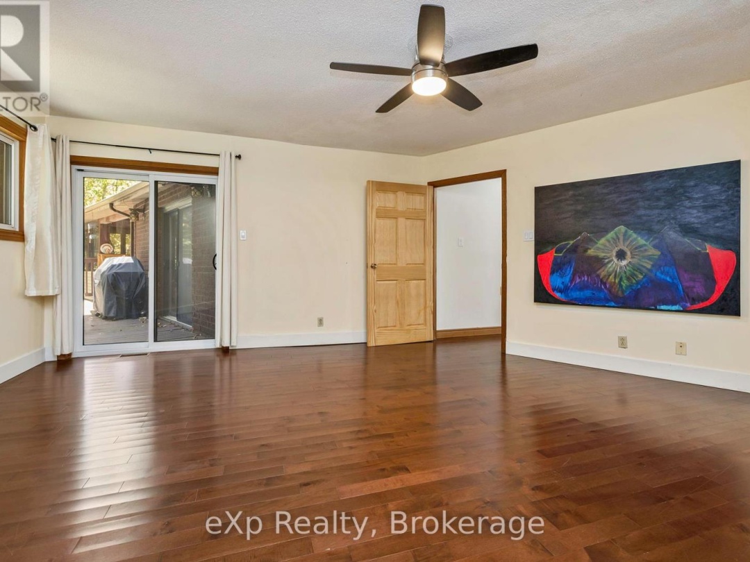 18 KRISTEN HEIGHTS, 