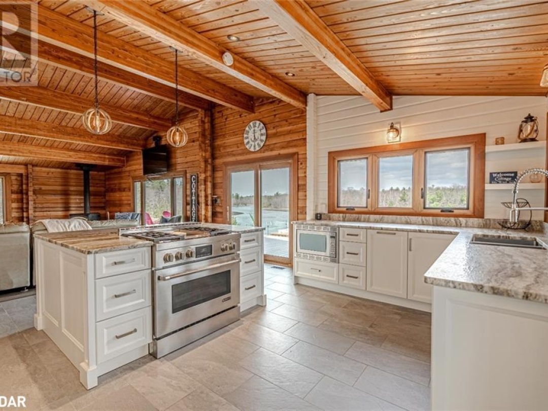 83 Walkway Rd, Georgian Bay
