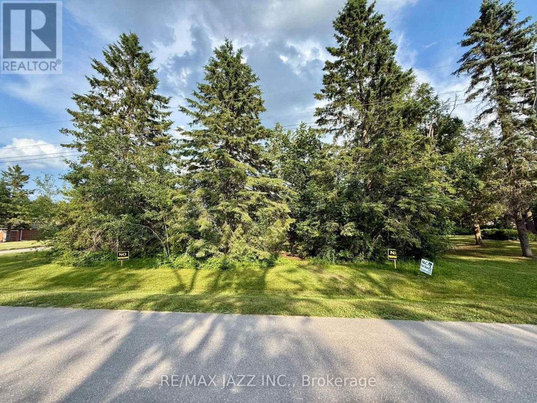 90/92 PINEWOOD BOULEVARD, 