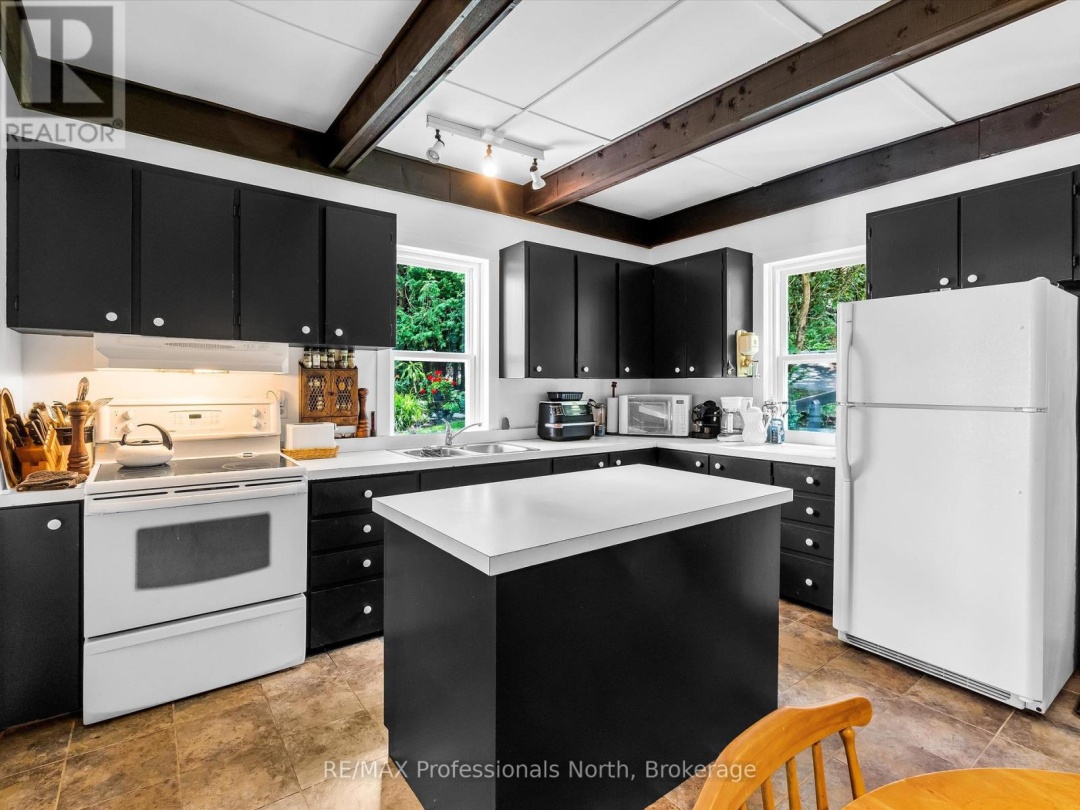 1069 KIRK LINE E, 