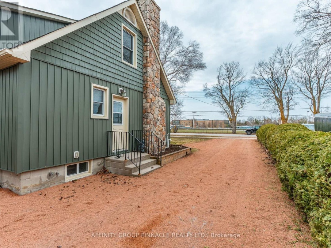 88 Simcoe Street, Lake Simcoe