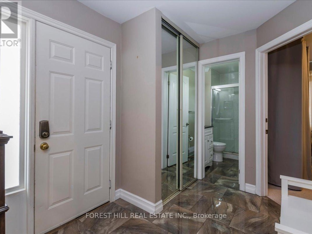 8 - 100 LAGUNA PARKWAY, 