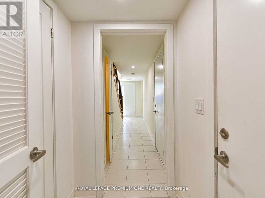 12 MARINER'S PIER WAY, 