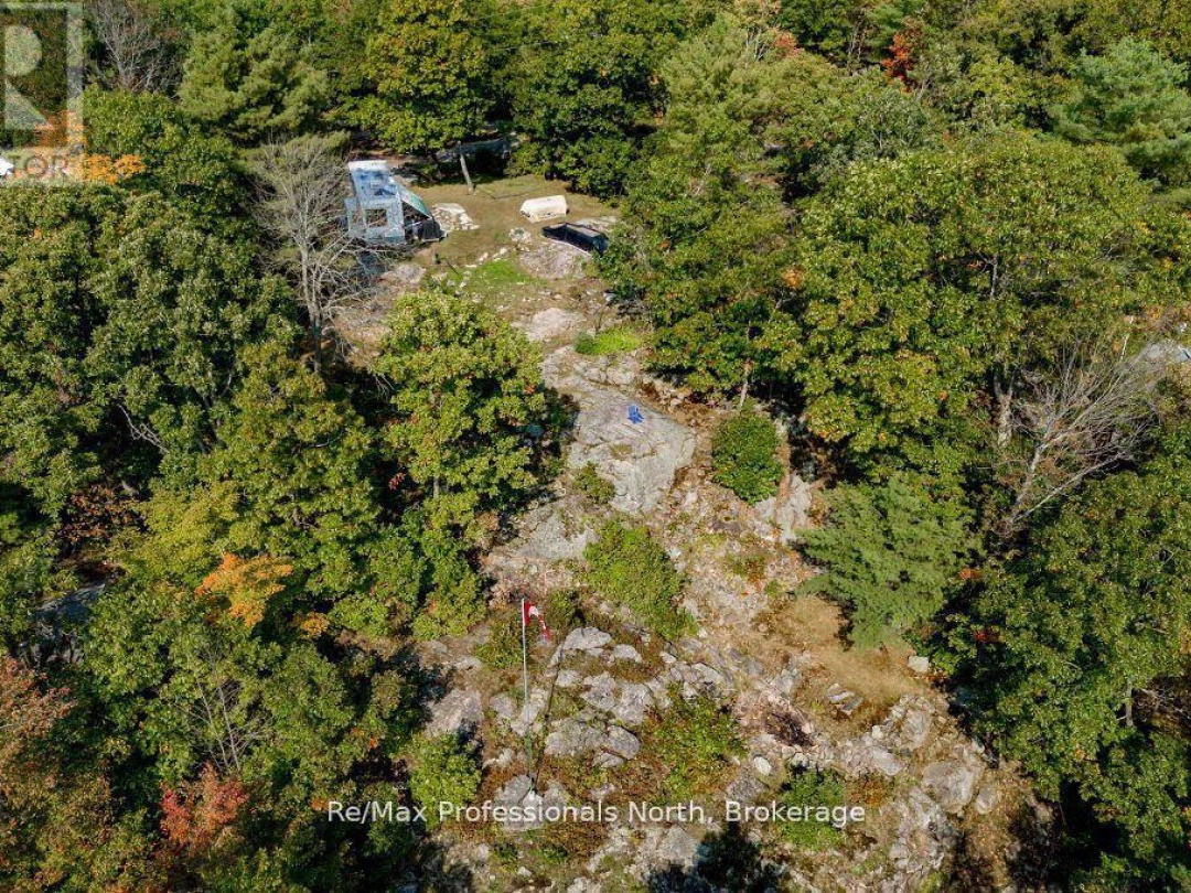 1006 Booth Lane, Pine Lake