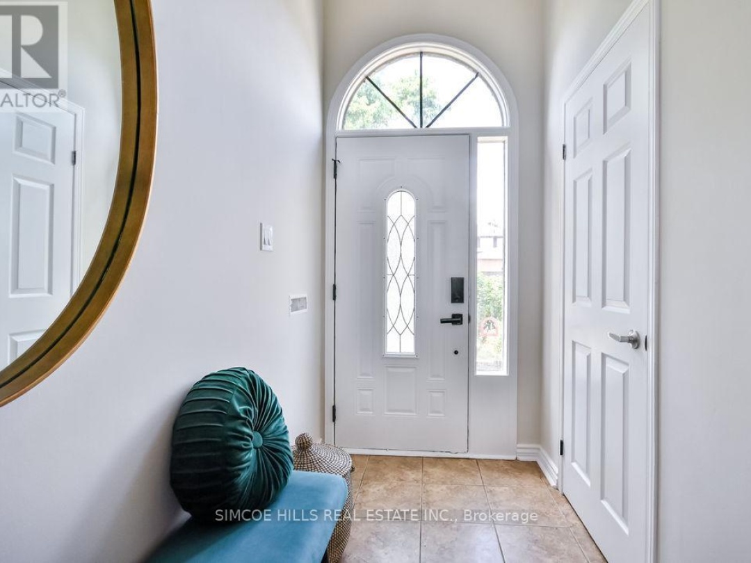 40 LAURENTIAN LANE, 