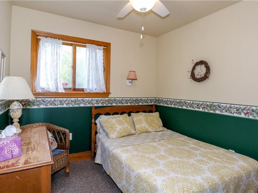 3822 Glenrest Drive Drive, Lake Simcoe