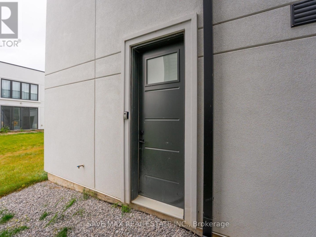 3775 SUNBANK CRESCENT, 