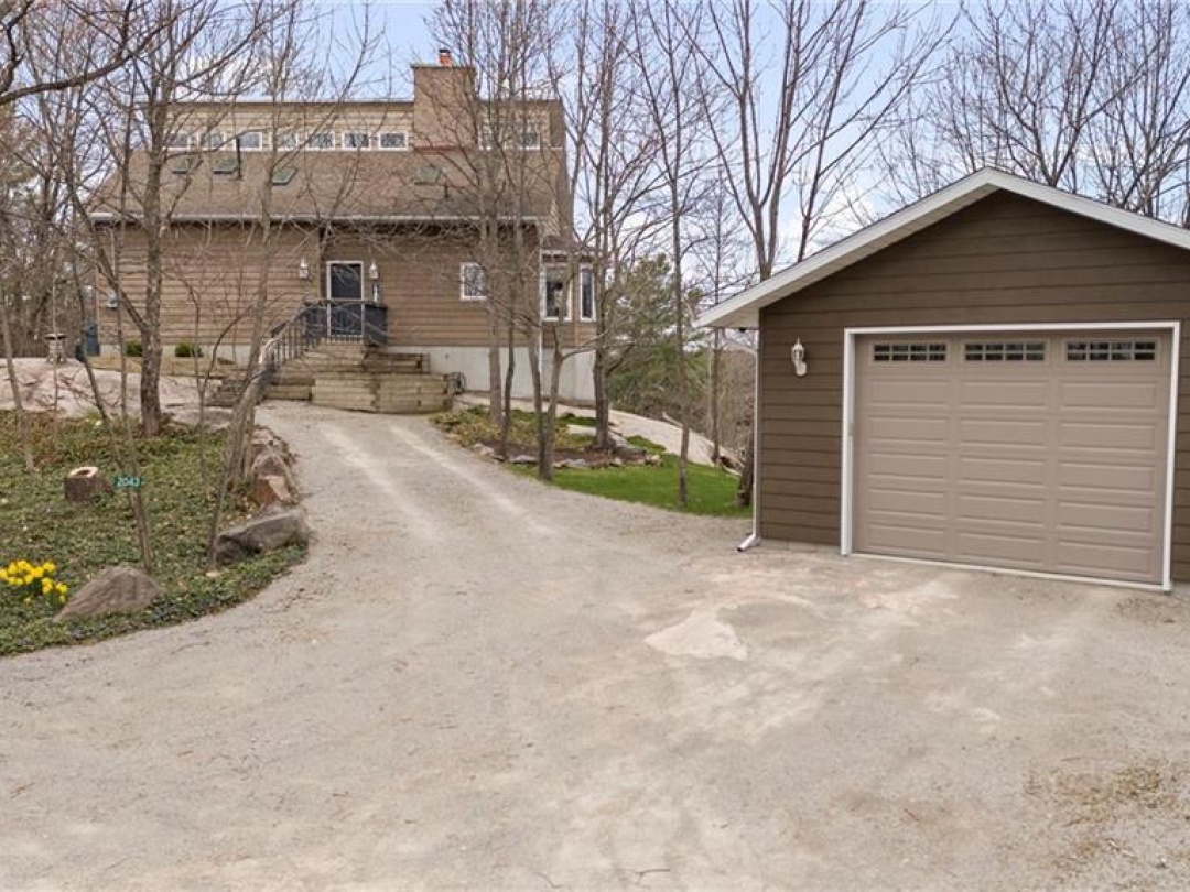 2043 Beman Point Lane, Gloucester Pool