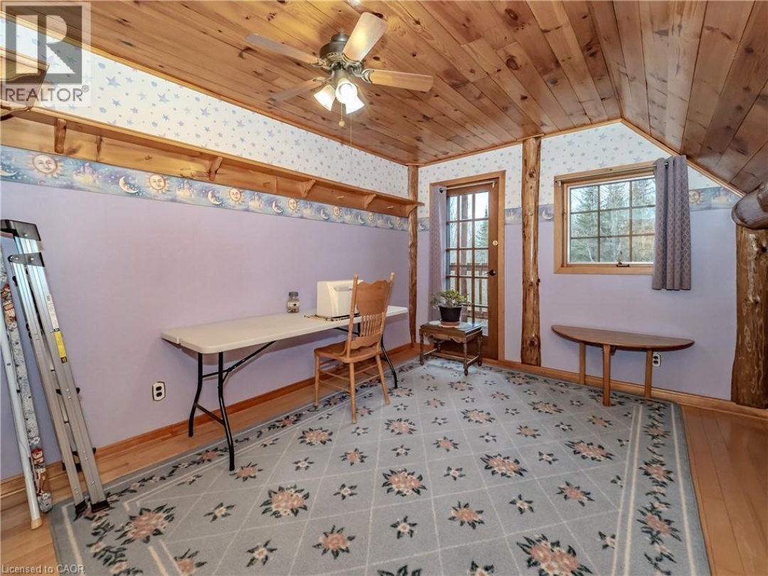 1696 HIGHWAY 118 E, 