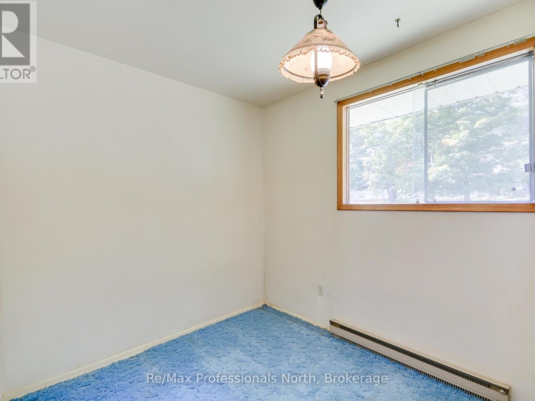 9 MACNAUGHTAN COURT, 
