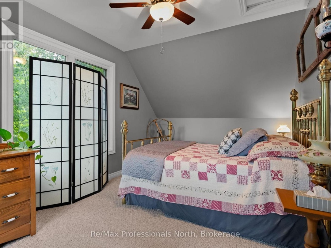 1005 LAIDLAW AVENUE, 