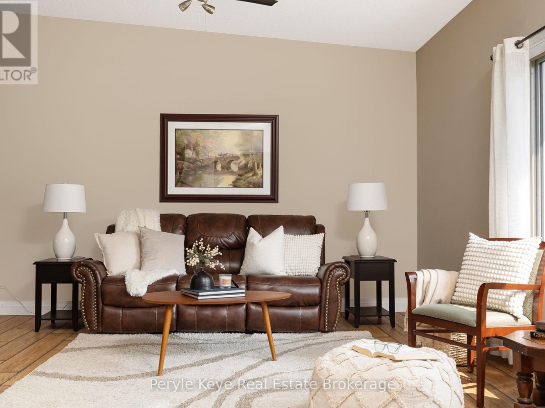 8 SHAW CRESCENT, 
