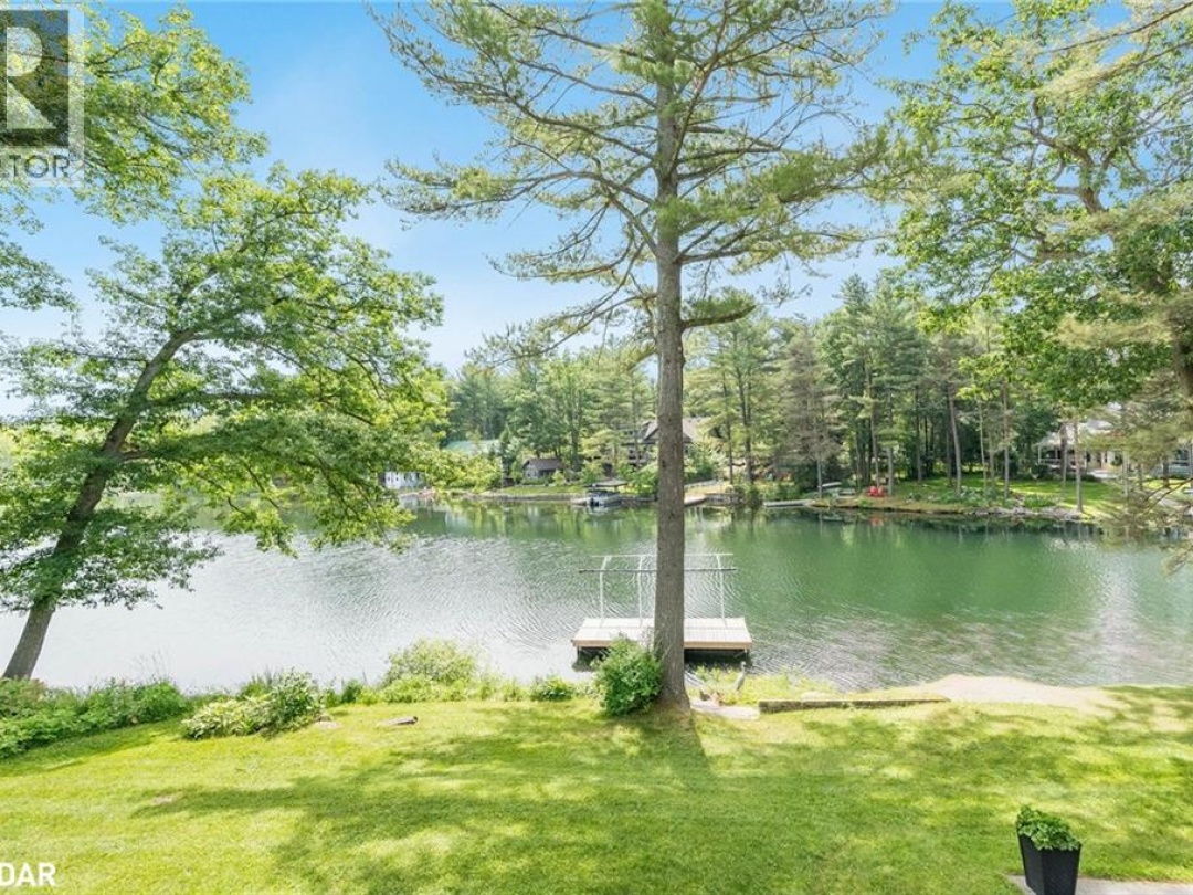 7817 OAKRIDGE Drive, 