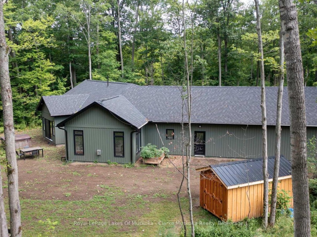 3278 RUSSELL DRIVE, 