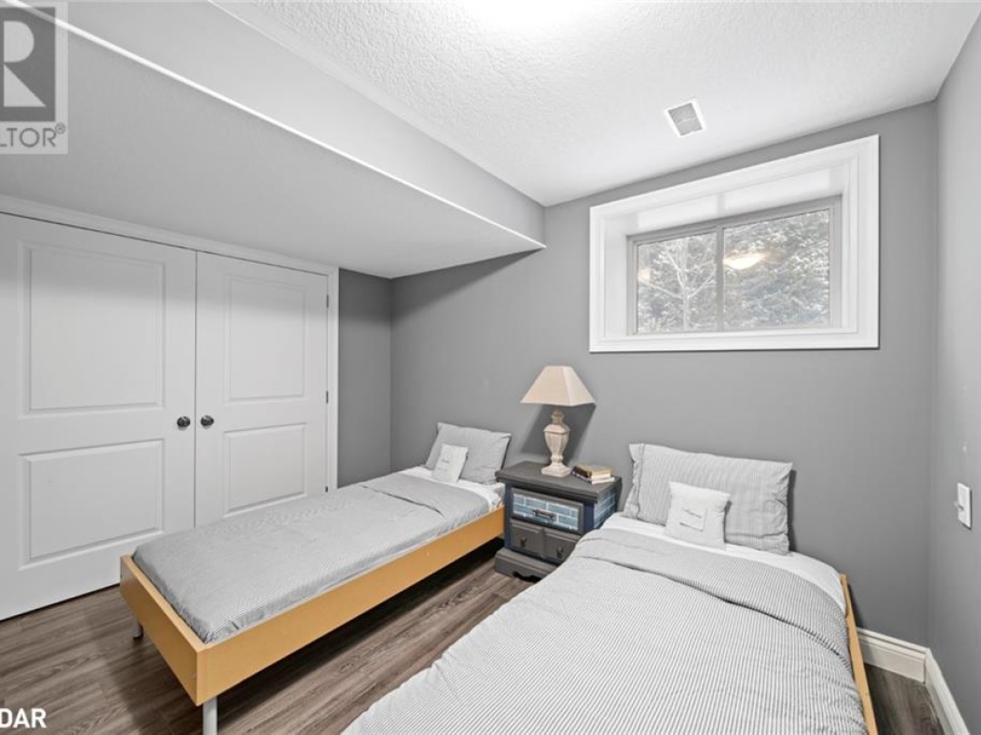2085 Warminster Road, Severn