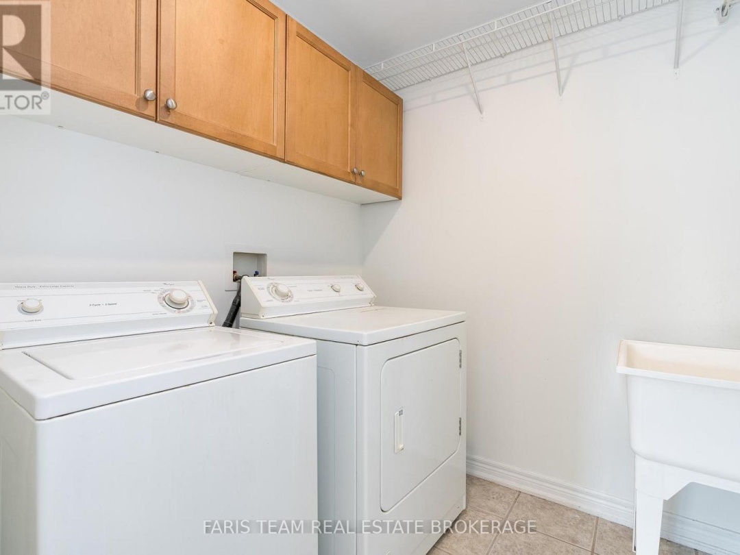 2 VANESSA DRIVE, 