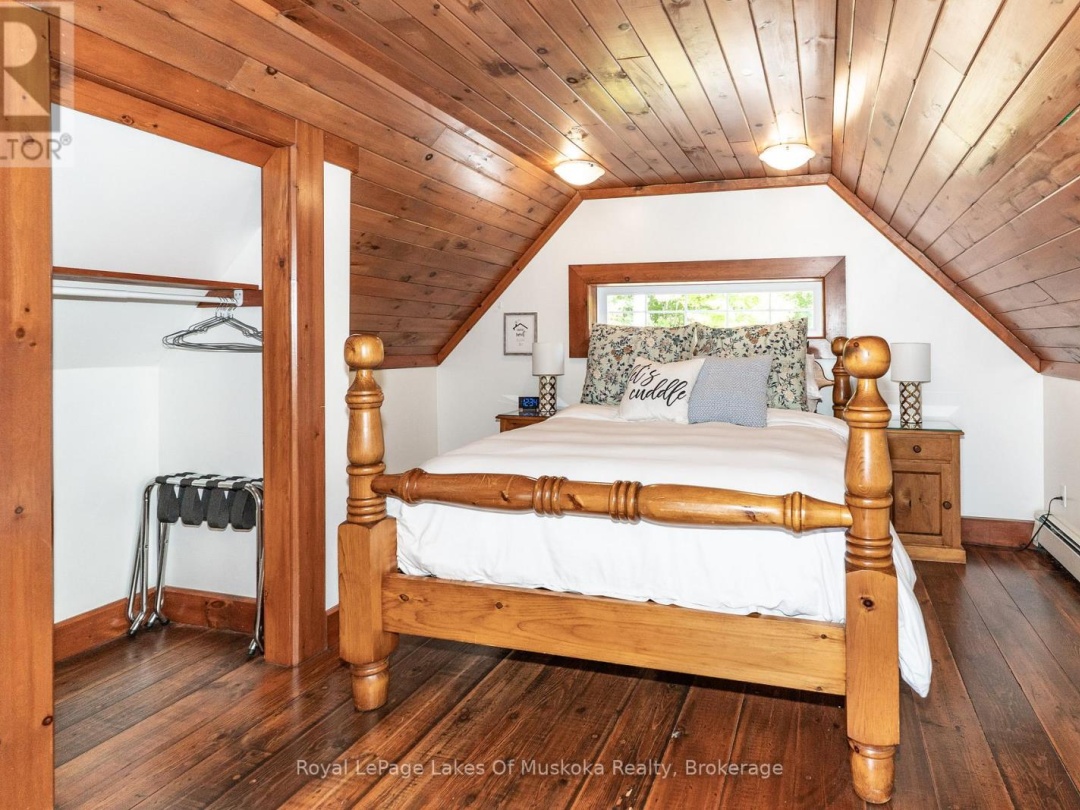 1080 WALKERS GLENN CRESCENT, 