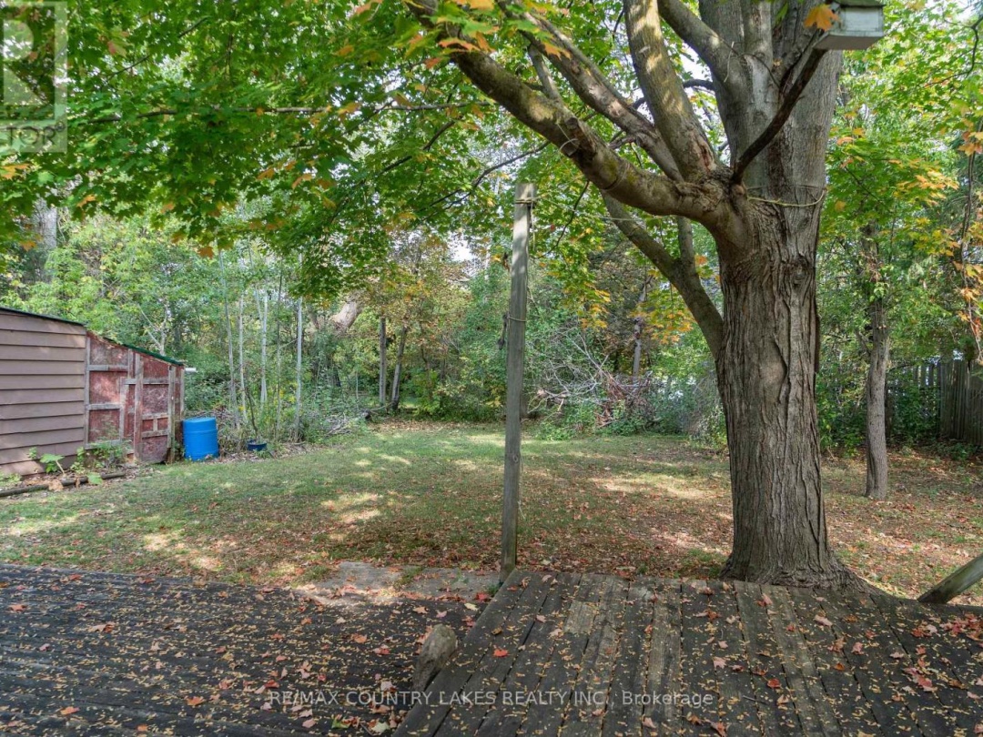 446 MAIN STREET E, 