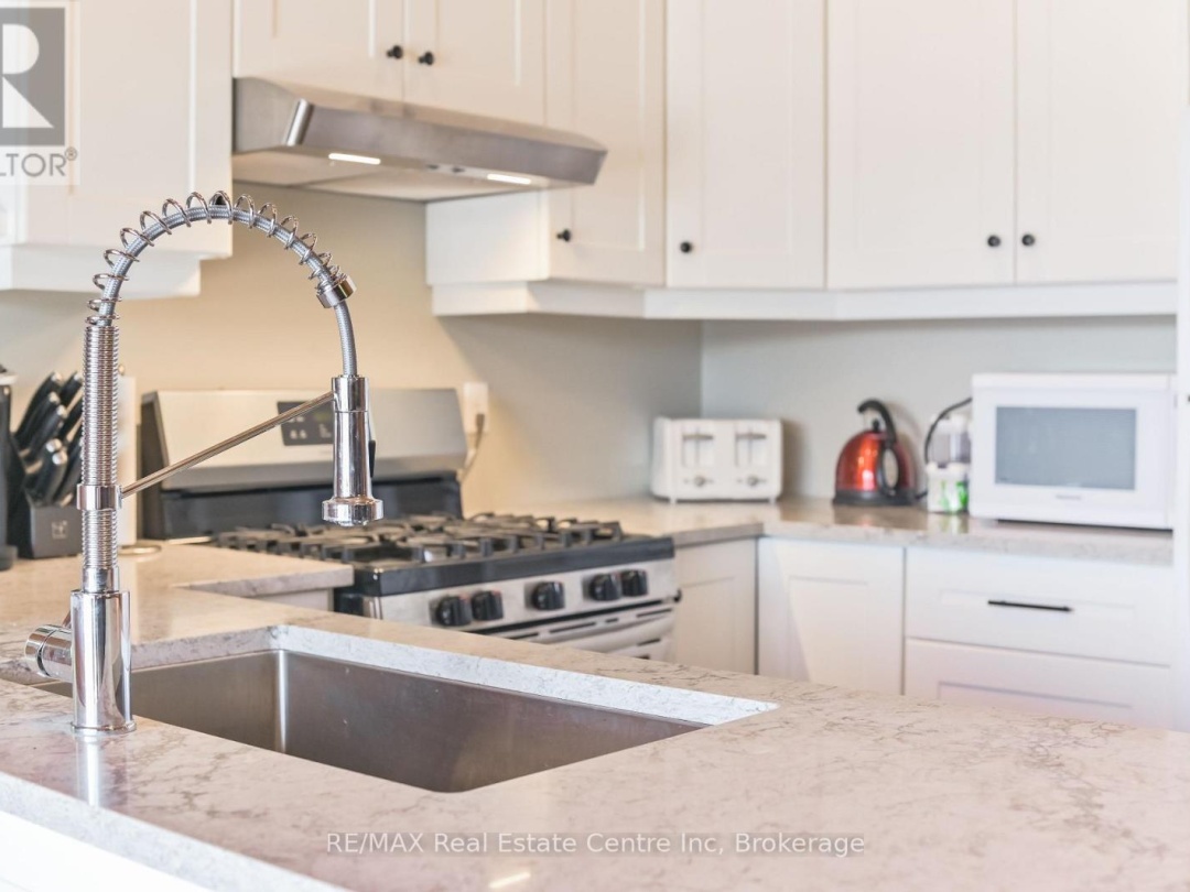 22 SOUTH CRANE LAKE ROAD, 