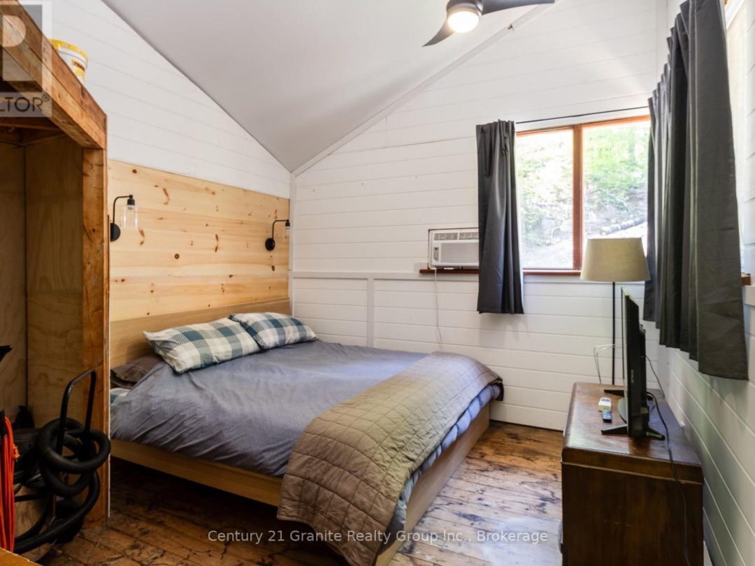 1145 Mink Road, Long Lake