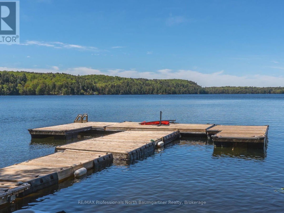 2766 Wilkinson Road, Kennisis Lake