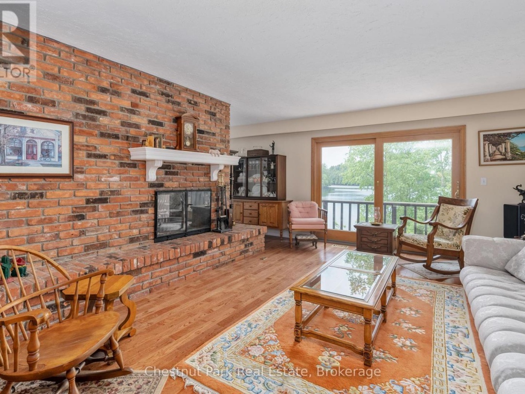 652 North Waseosa Lake Road, Waseosa Lake