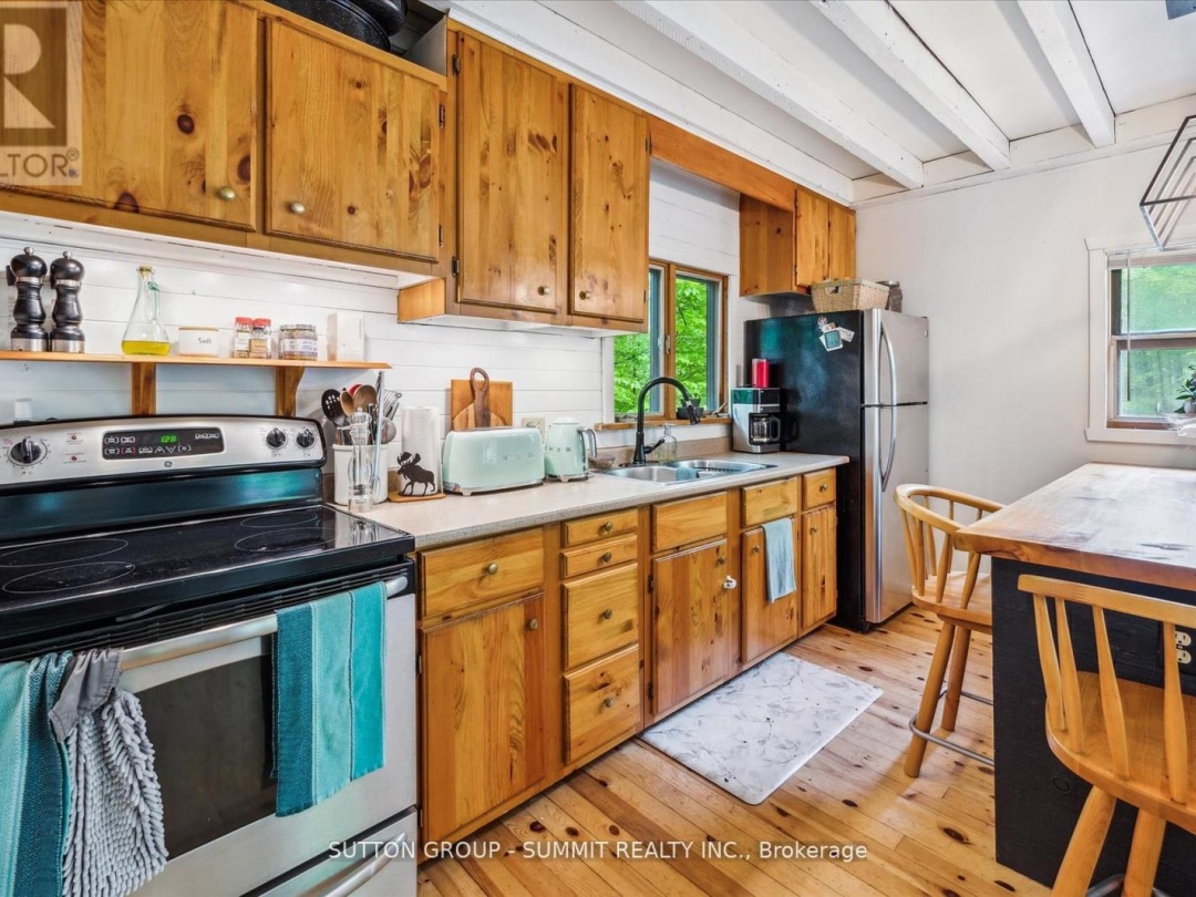 17 SUGARBUSH LANE, 