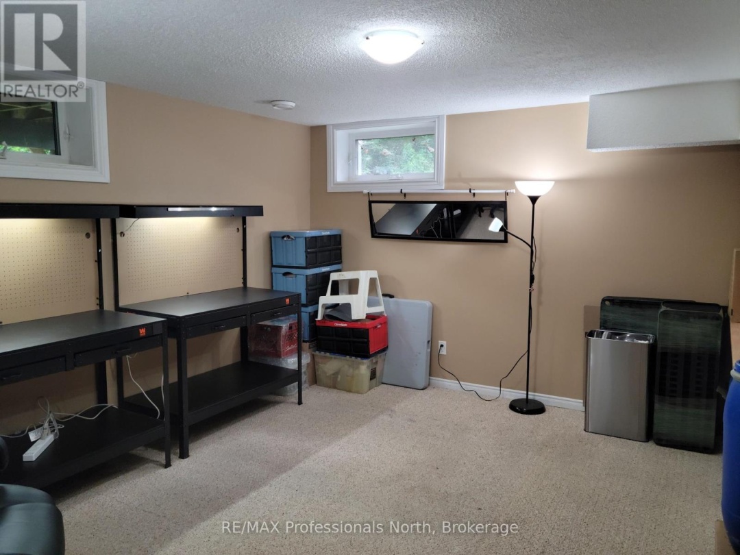 20 - 1591 HIDDEN VALLEY ROAD, 