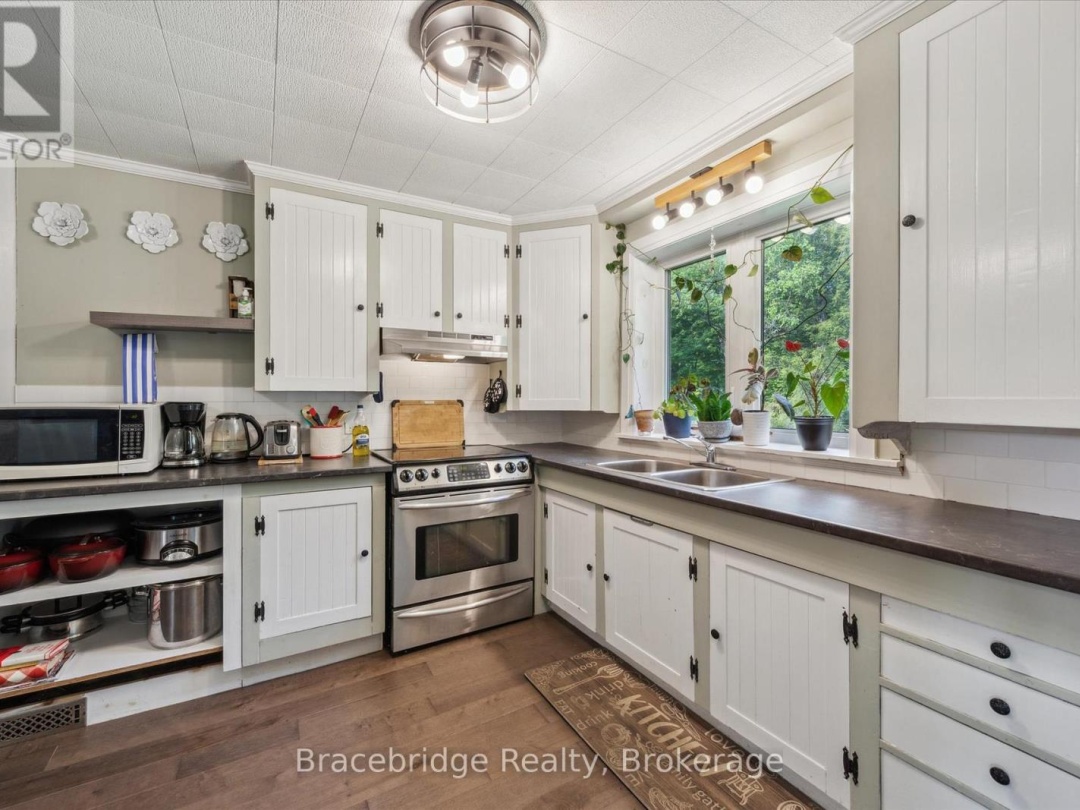 1151 BEATRICE TWN LINE, 