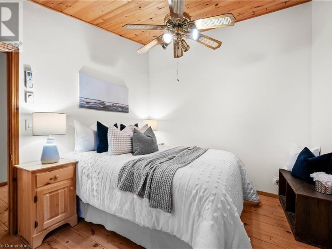 1076 Thanksgiving Rock Way, Kahshe Lake