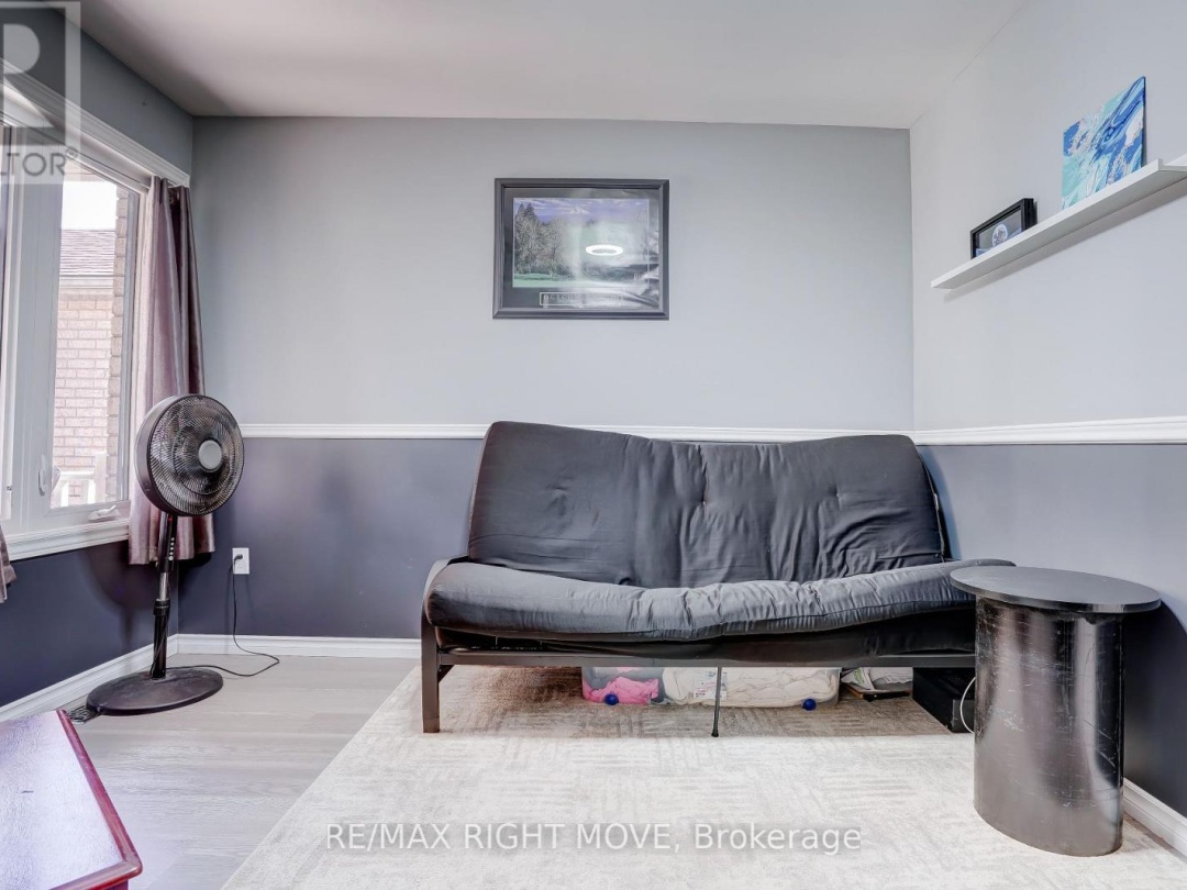 32 JULIA CRESCENT, 