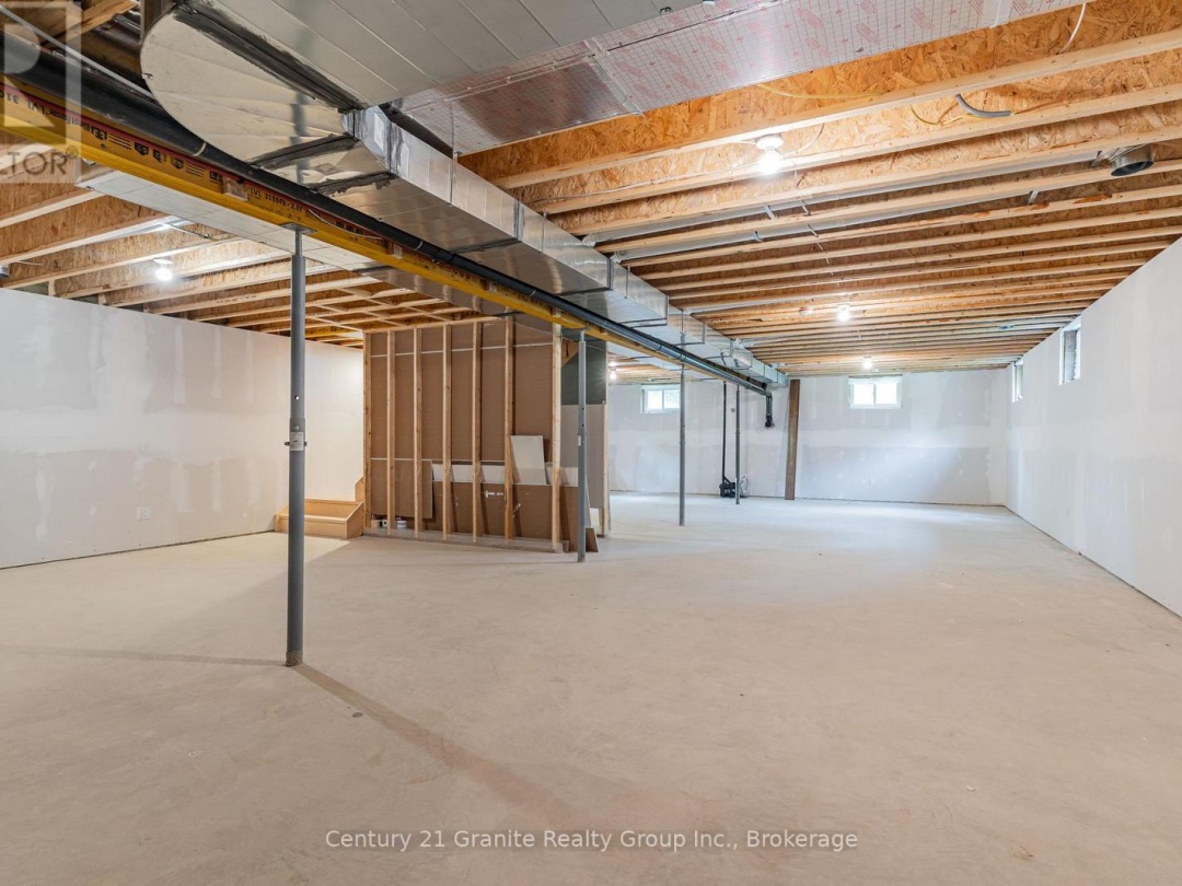 1009 HYACINTH ROAD, 