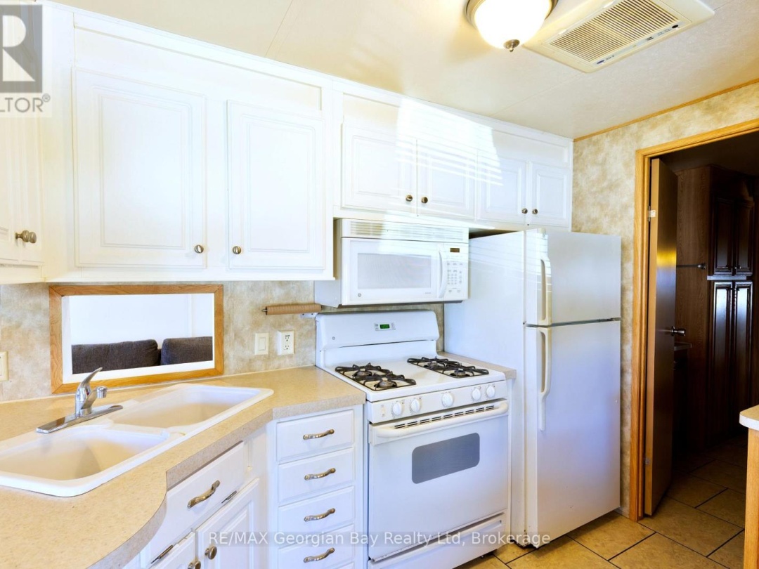 14 - 1838 HERON DRIVE, 