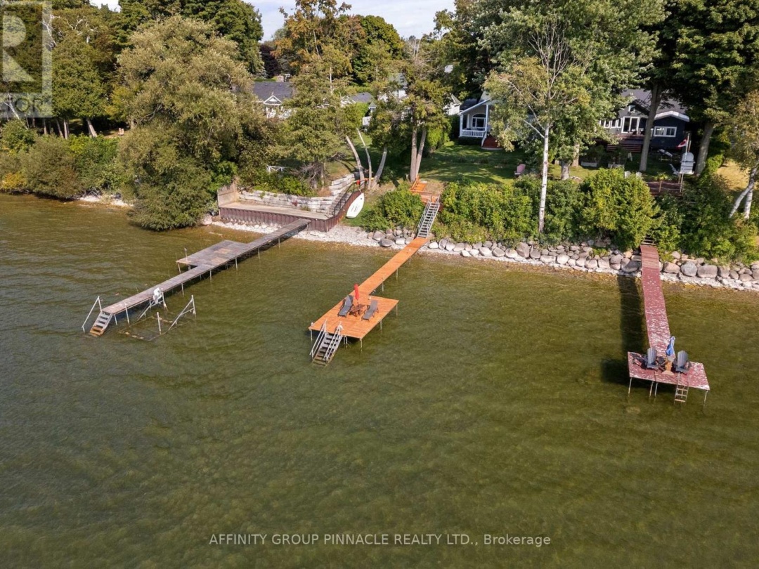 44 Cedar Beach Road, Lake Simcoe