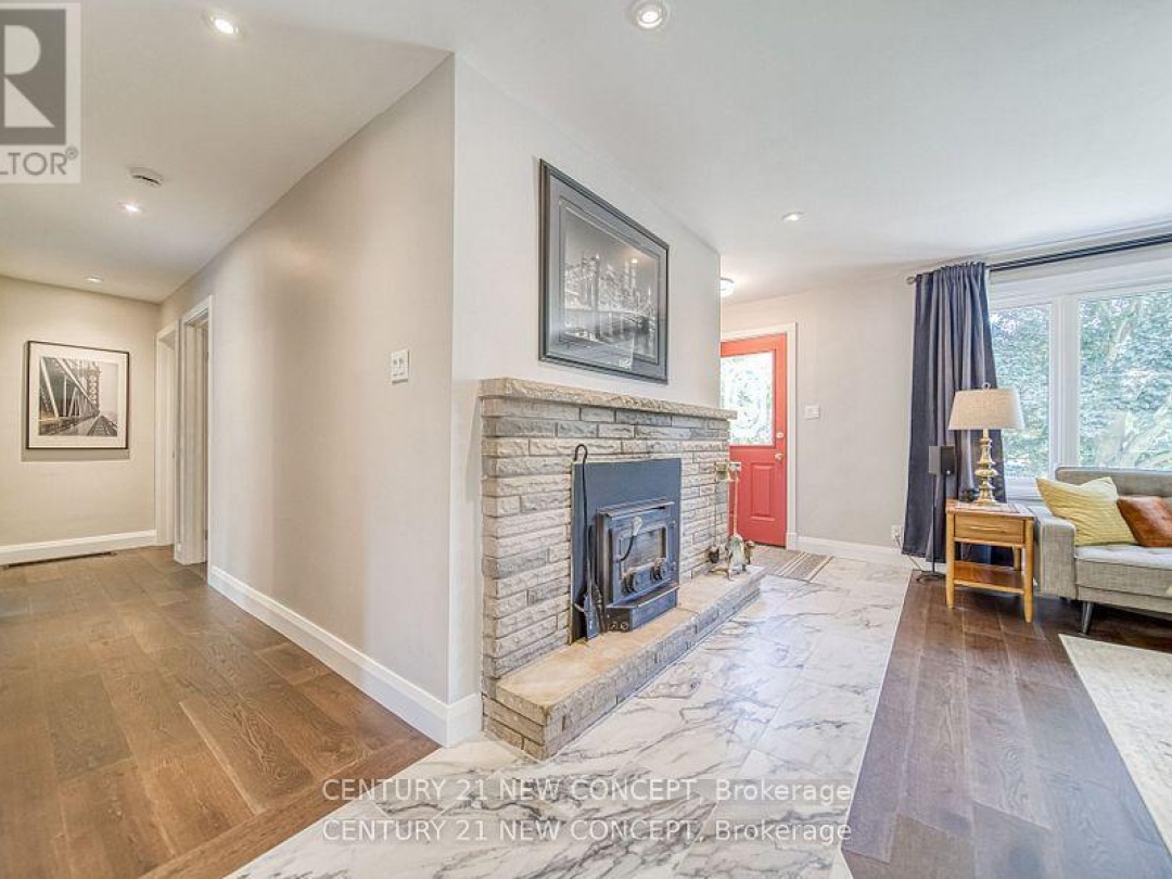 51 FITTONS ROAD E, 