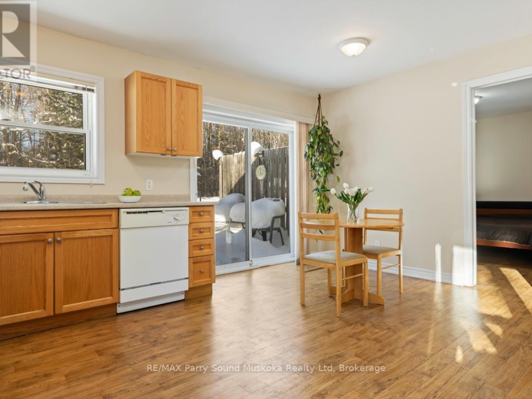 17 - 25 SEGUIN PLACE, 