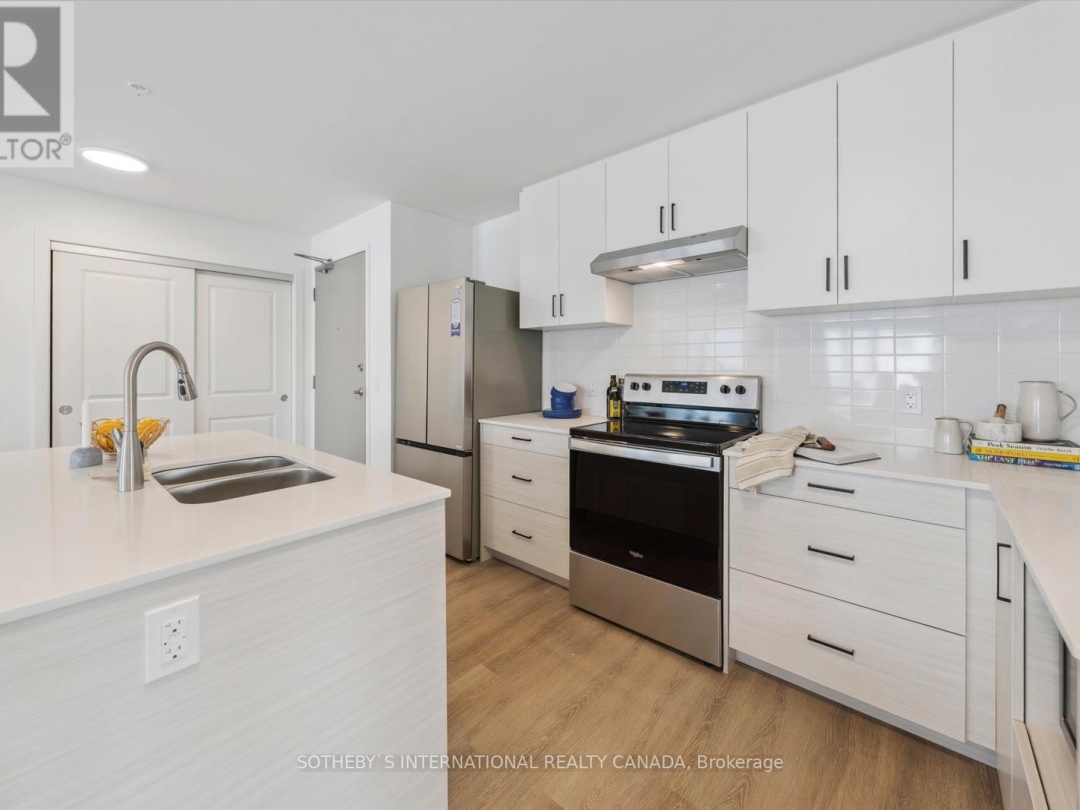 401 19B West Street N, Kawartha Lakes (Fenelon Falls)