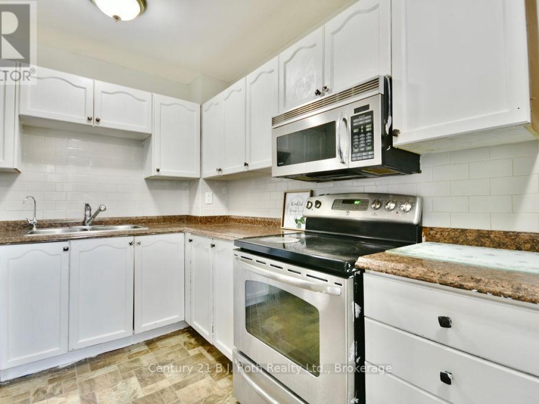 7 - 441 BARRIE ROAD, 