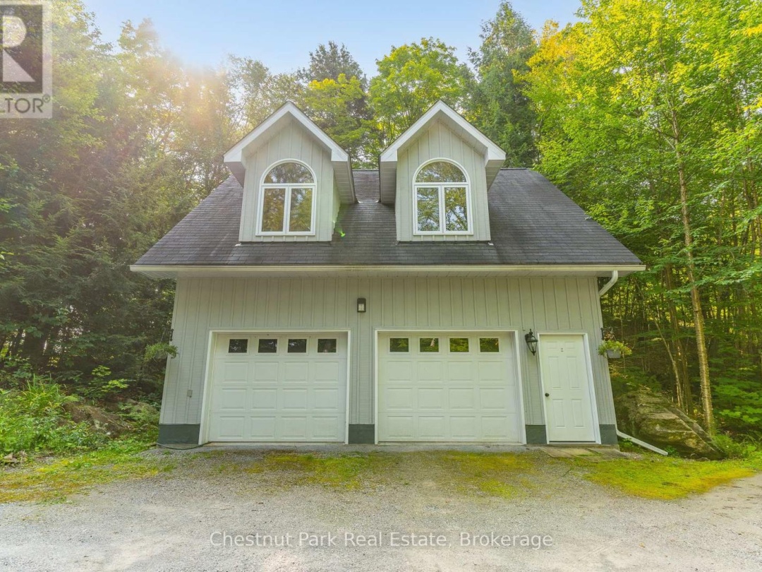 1003 Arnott Lane, Redstone Lake