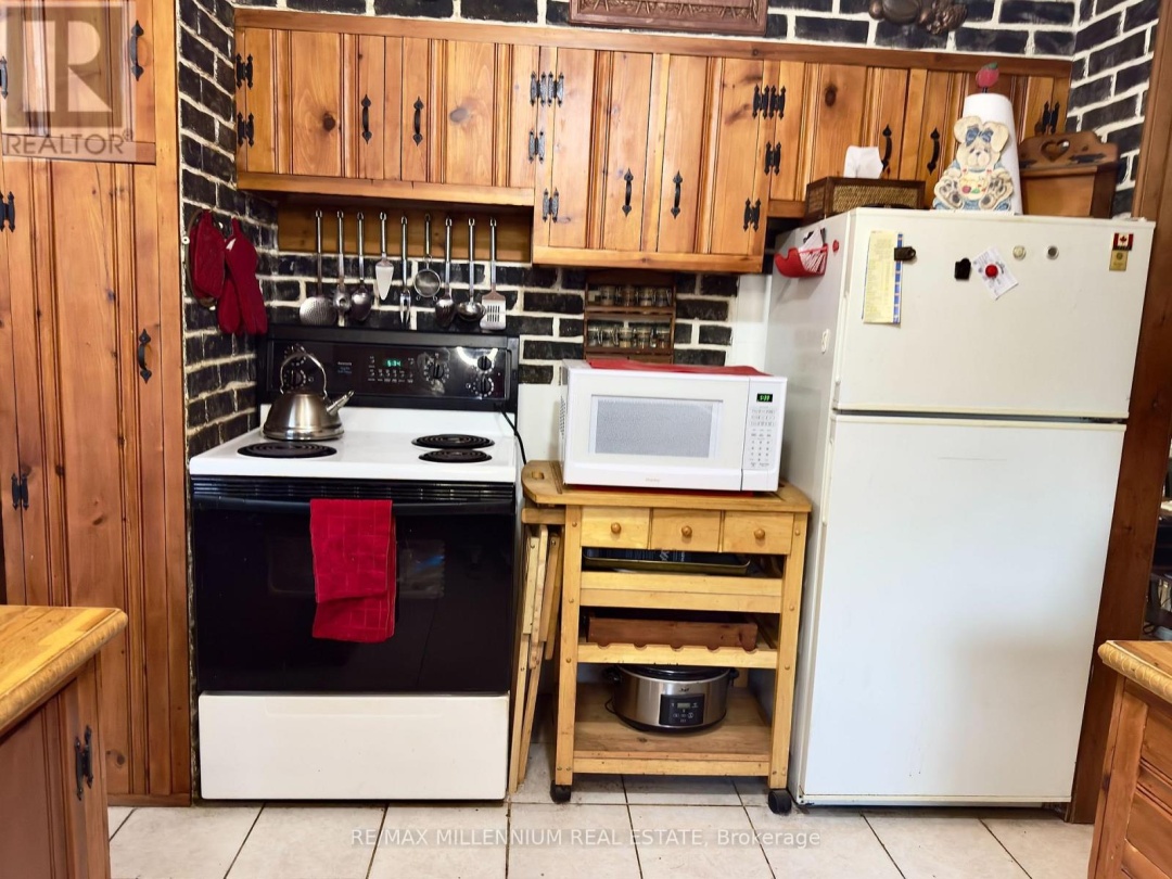 3741 CEDAR RAPIDS DRIVE S, 