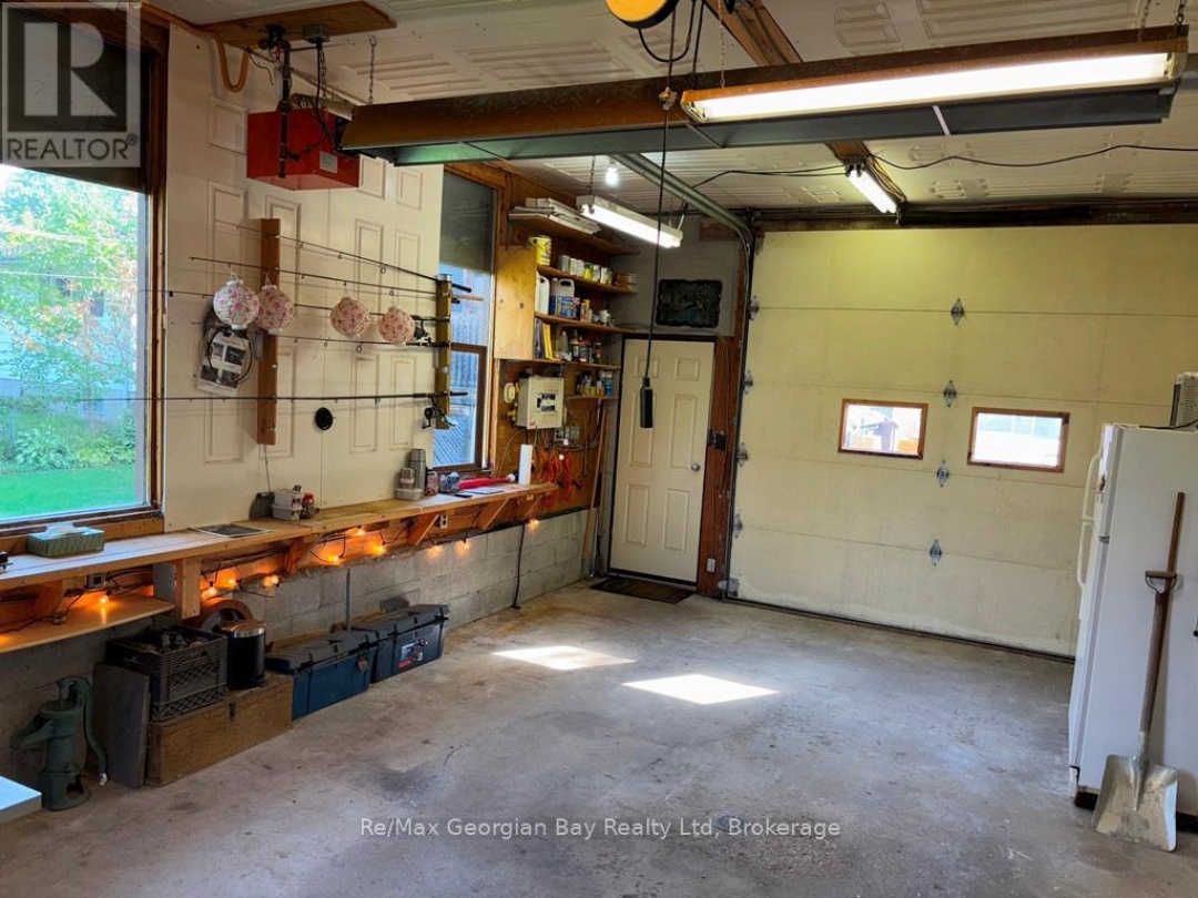 16 COMMUNITY CENTRE DRIVE, 