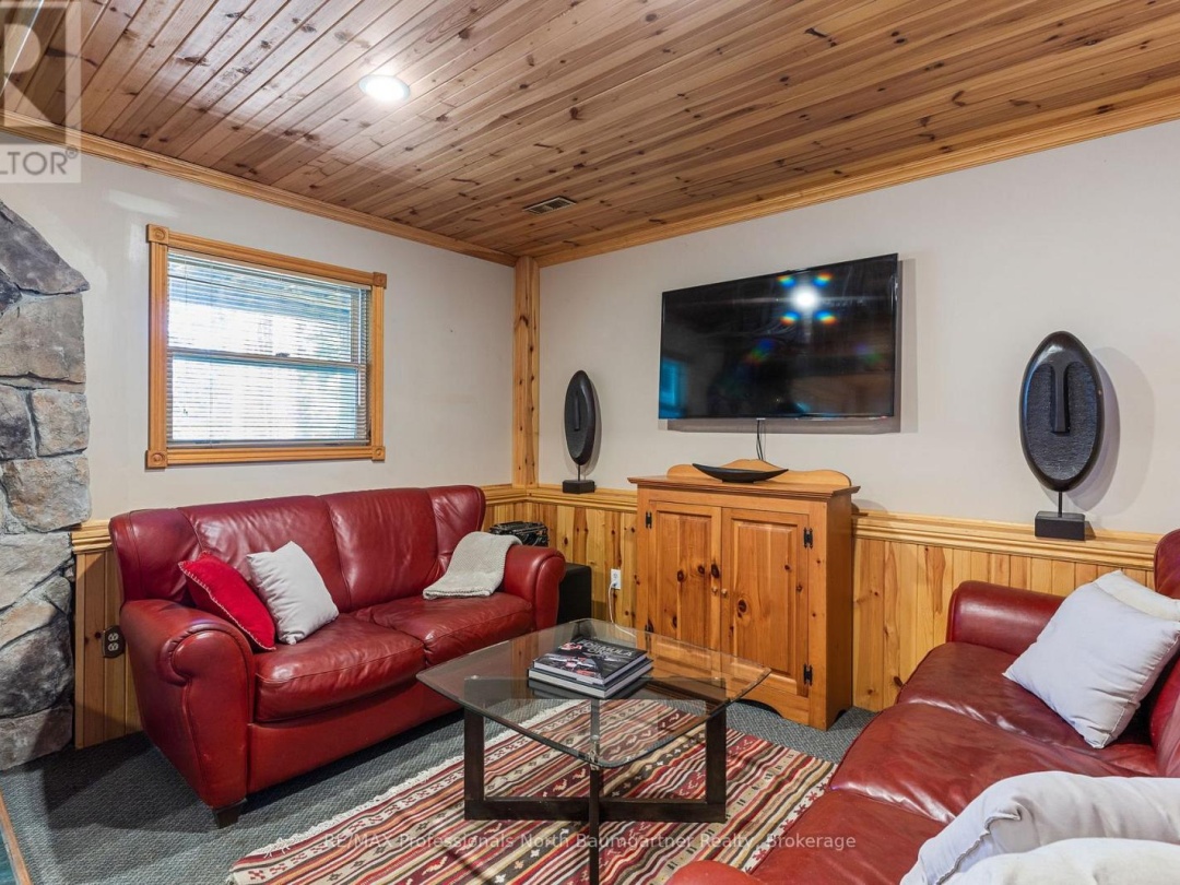 2766 Wilkinson Road, Kennisis Lake