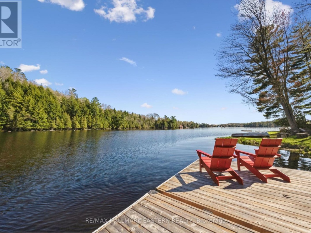 1025 DICKIES LANE, 
