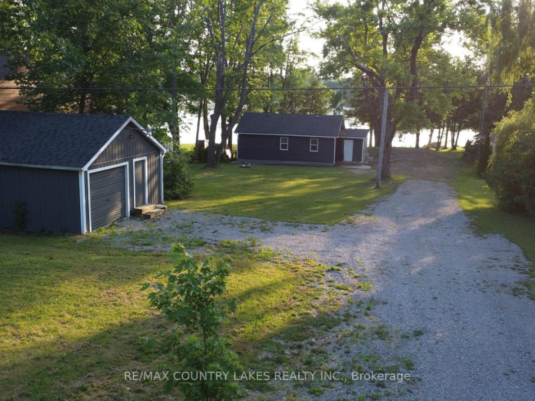 10 ROCKSIDE LANE, 