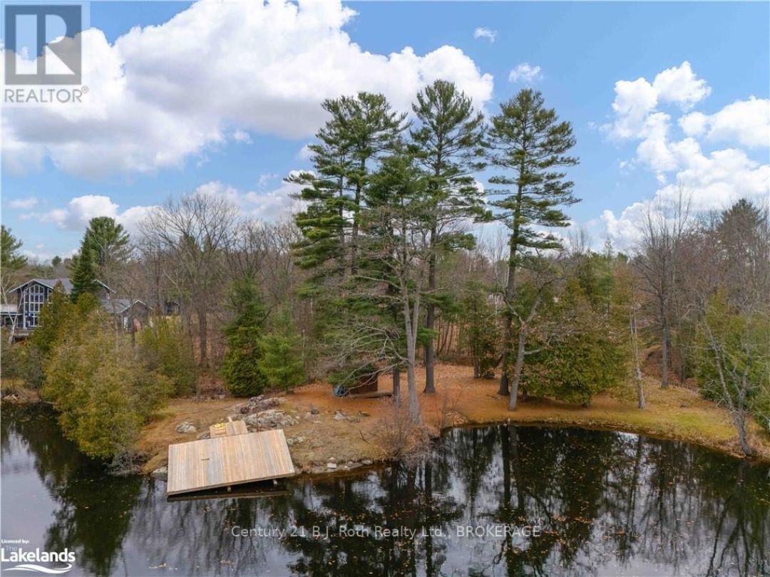 2983 Whelan Way, Black Lake
