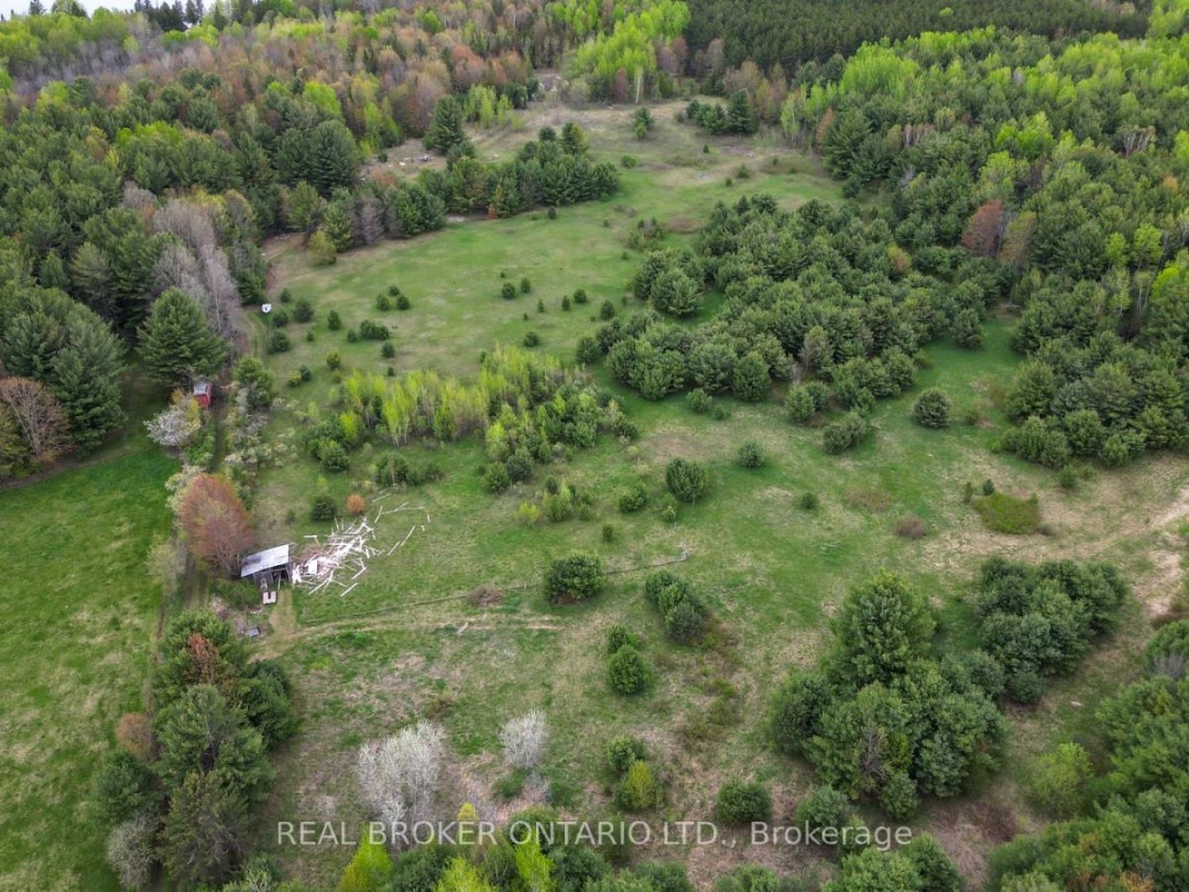 261 Portage Road, Canal Lake