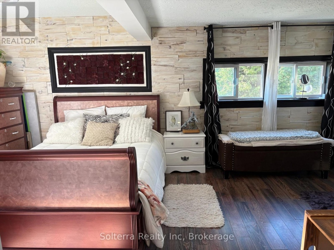 UNIT 402 - 1713 HIGHWAY 11, SOUTH S, 
