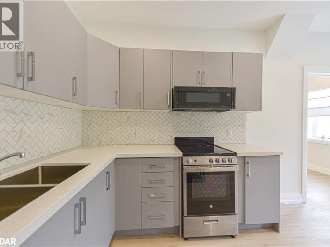 274 MISSISSAGA Street W, 