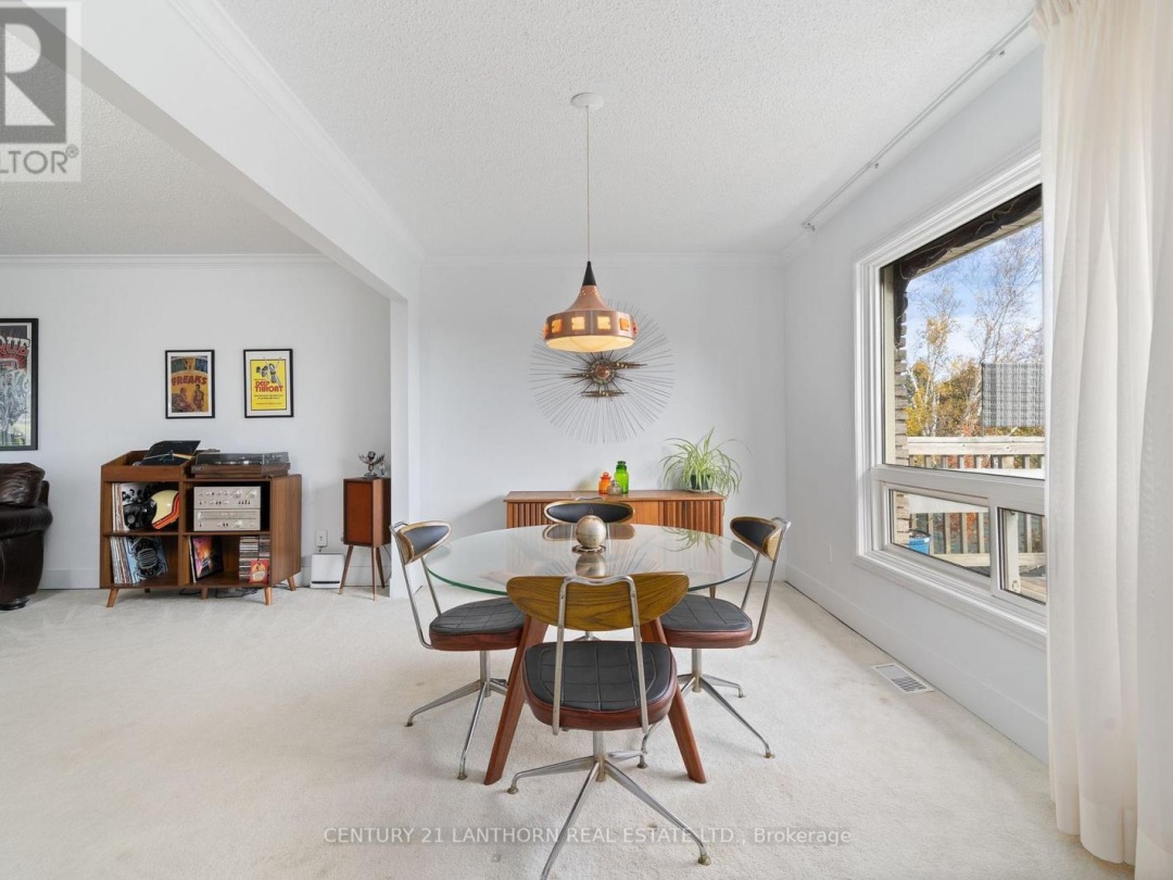 456 OLD SURREY LANE, Pigeon Lake