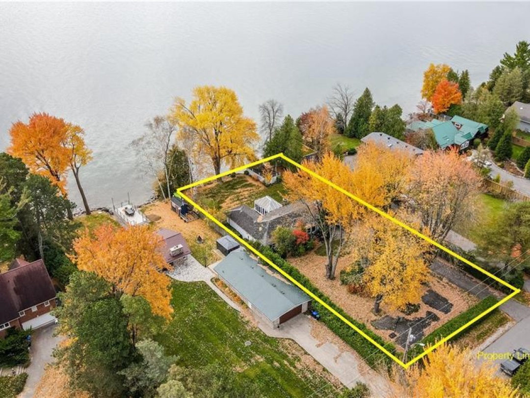 155 Parkside Dr Drive, Lake Simcoe